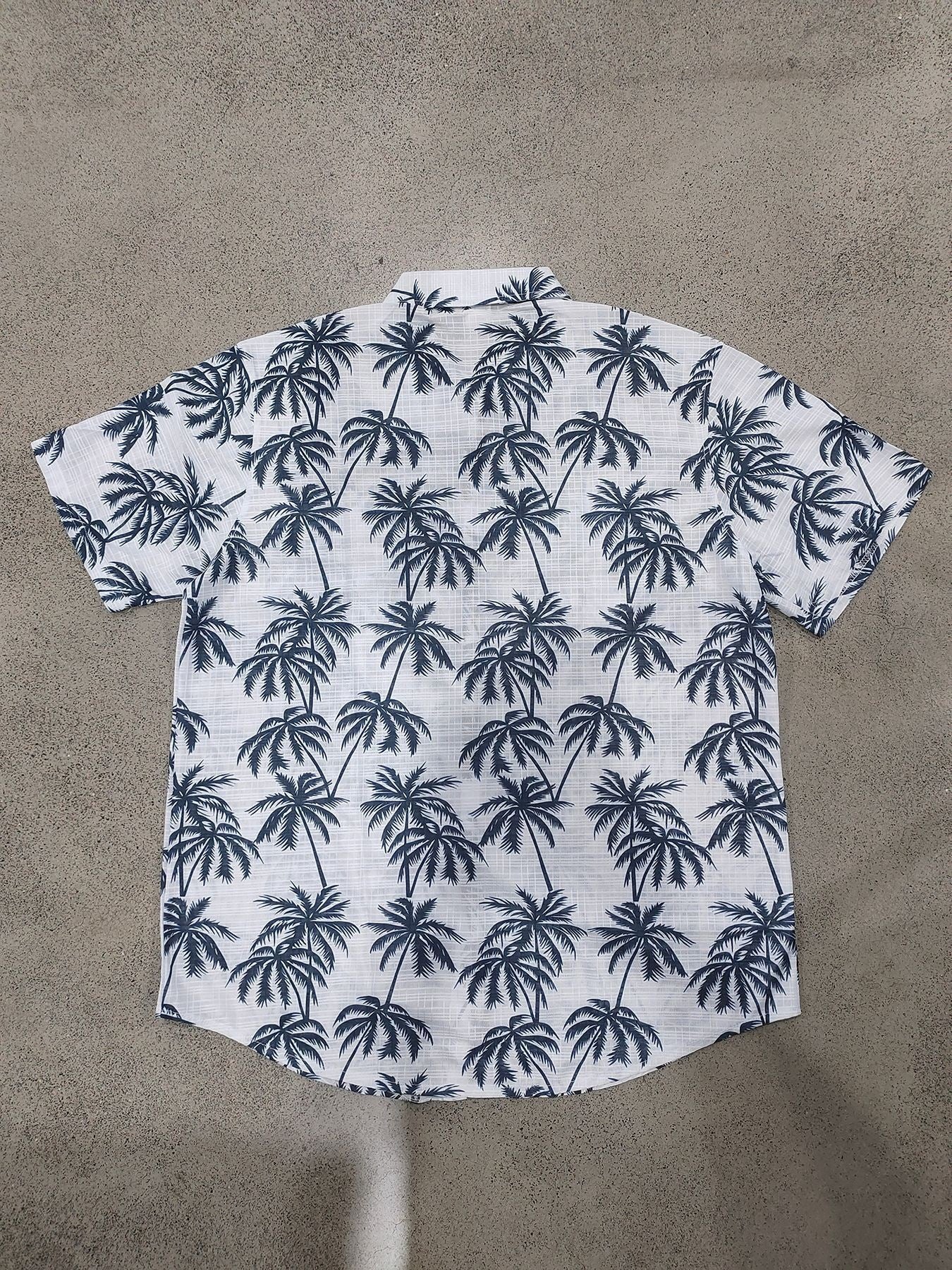 Men’s Tropical Palm Tree Beach Shirt – Lightweight Vacation Short Sleeve Button-Up | Summer Holiday Aesthetic