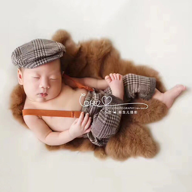 Vintage Plaid Baby Photoshoot Outfit with Suspender Pants & Newsboy Cap | Unisex Newborn Photography Set (0–12 Months)
